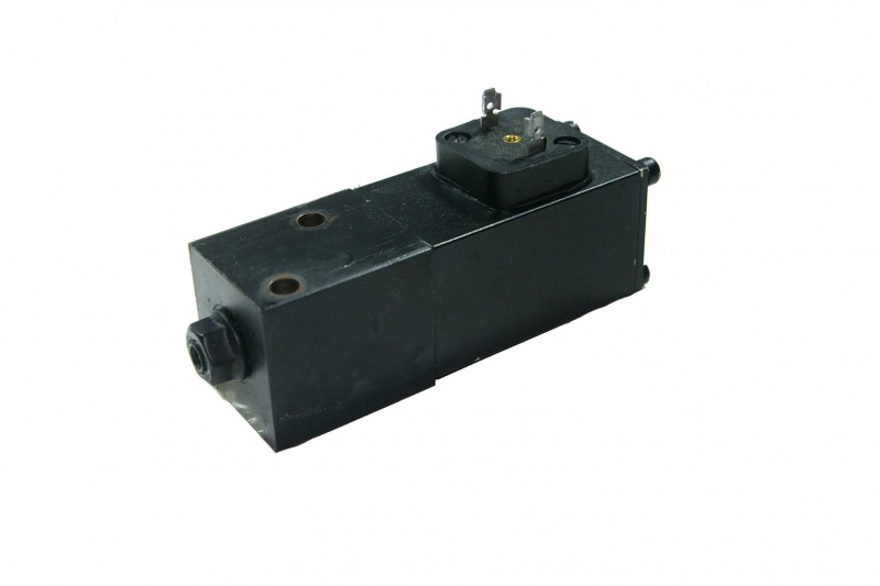 Solenoid  24V F004557